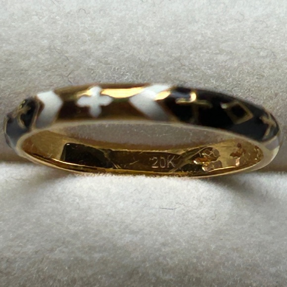 Buddha Mama black and white Enamel and 20K Gold Rhombus Band - Picture 4 of 6